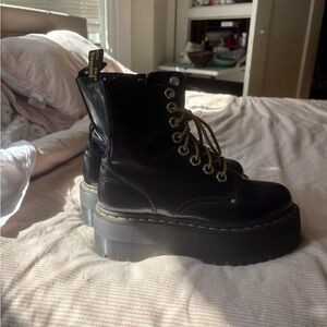Dr. Martens Jadon Max Black Boots